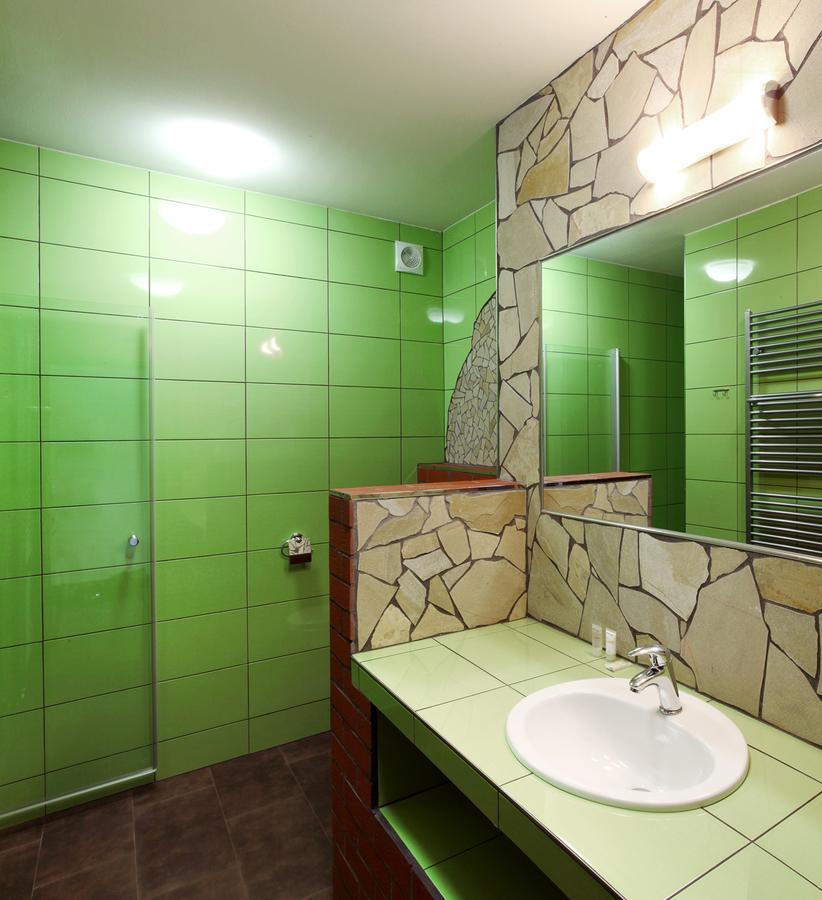 Hotel Vinopa Густопече Экстерьер фото