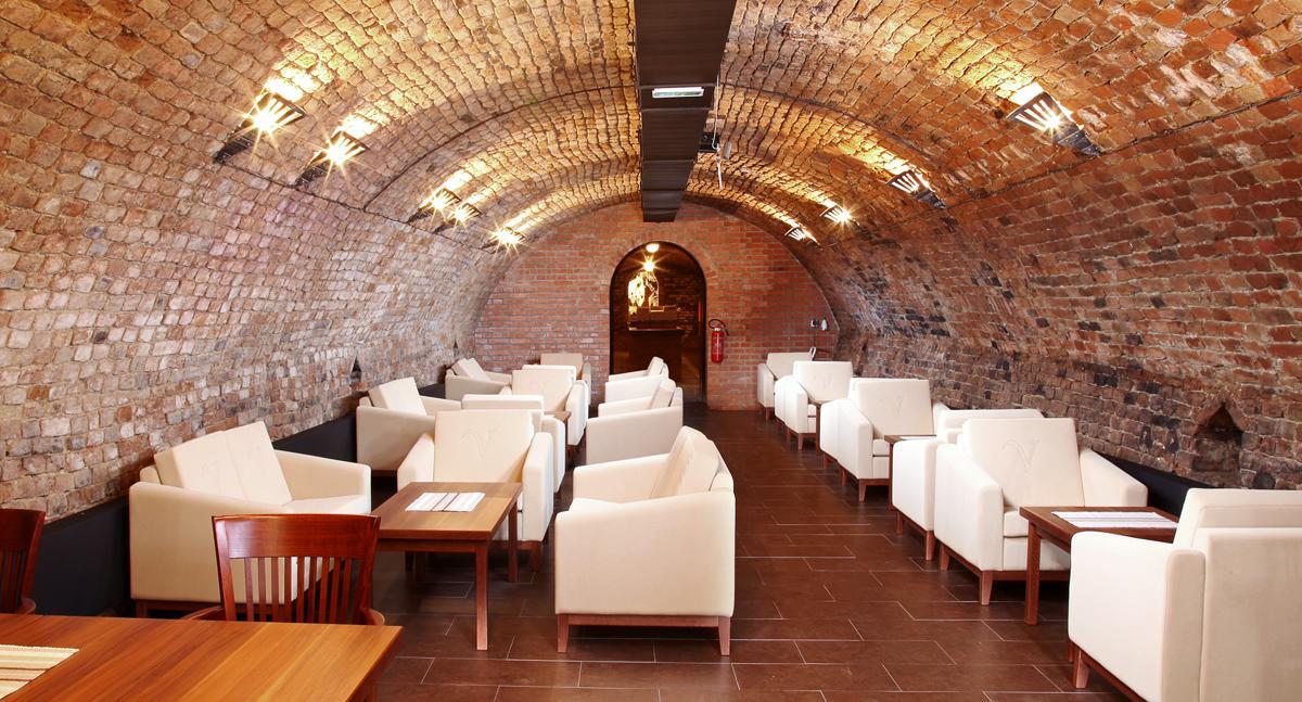 Hotel Vinopa Густопече Экстерьер фото