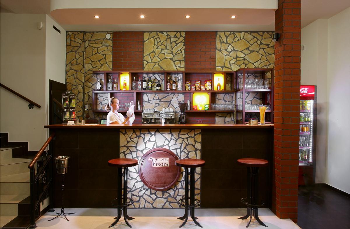 Hotel Vinopa Густопече Экстерьер фото