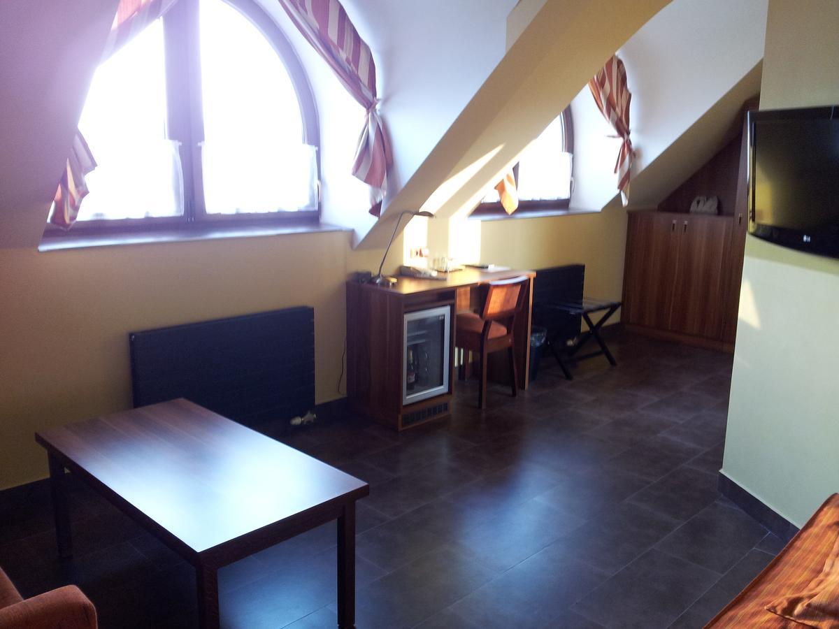 Hotel Vinopa Густопече Экстерьер фото